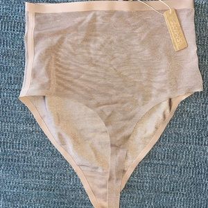 Skims mid waist bottoms